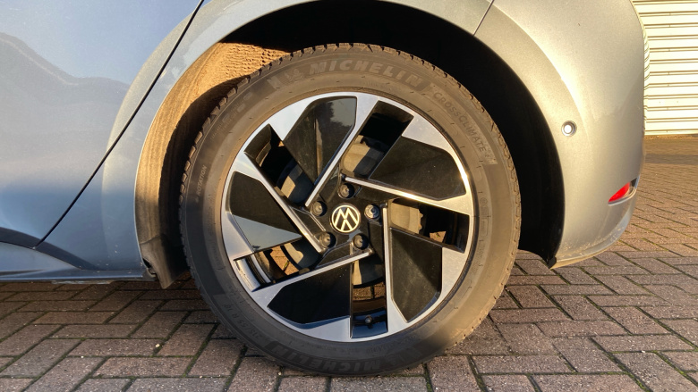 Volkswagen ID.3 150kW Family Pro Performance 58kWh 5dr Auto Electric Hatchback